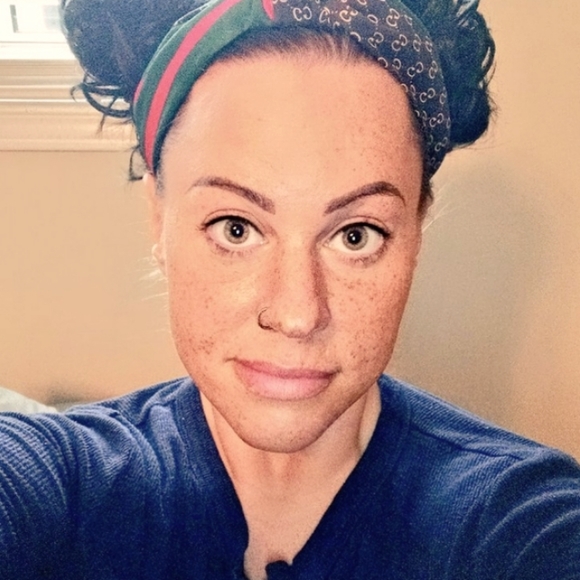 Meet your Posher, Leta - Picture 2 of 11